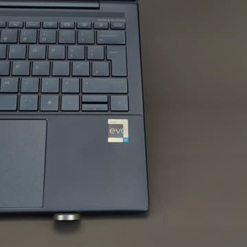 HP HP Dragonfly 13.5 inch G4 Notebook PC - I7-1355U - 16GB - 512 - 13" (tactile) - 1920x1280 FHD+