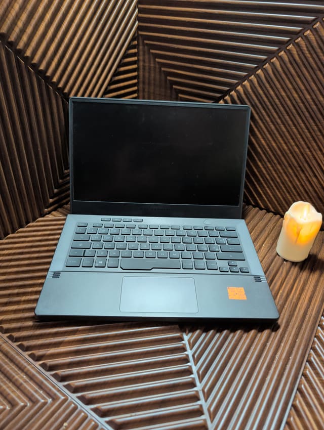 ASUS ROG Zephyrus G14 GA401QM, صورة حقيقية