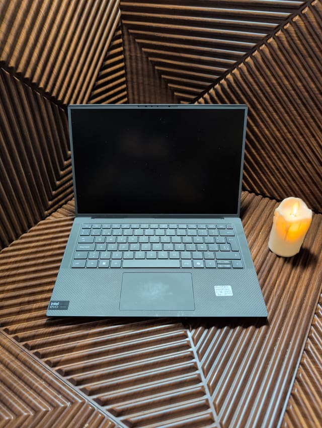Dell Precision 5490, صورة حقيقية