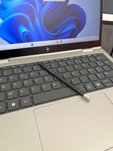HP HP EliteBook 8 Flip G1i 13 inch Notebook AI PC - Intel Core Ultra 5 225U - 16GB - 512 - 13" (tactile)