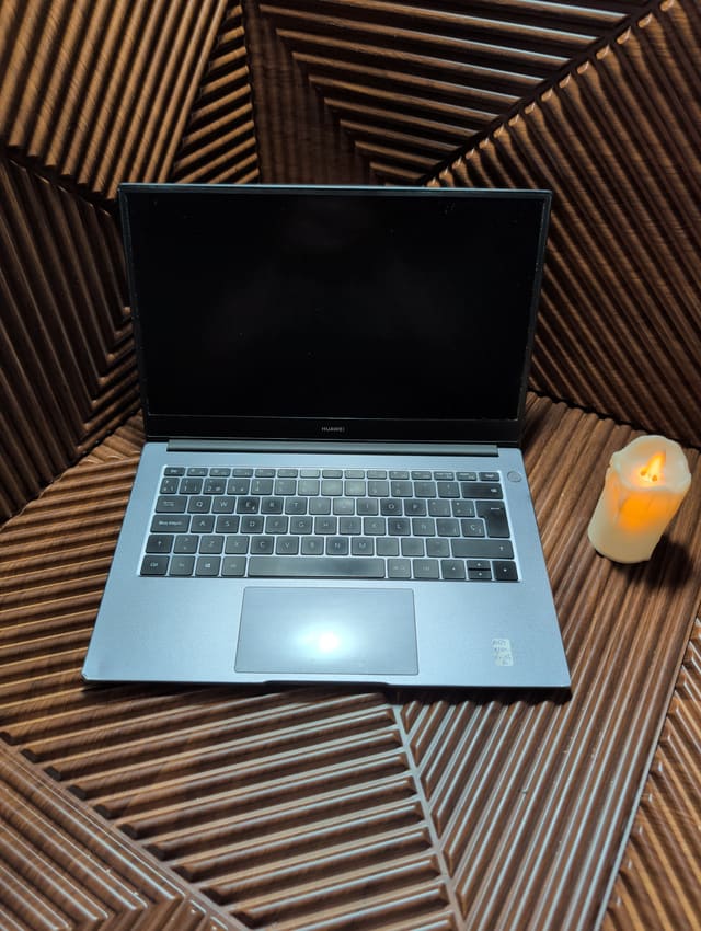 HUAWEI NBLK-WAX9X, صورة حقيقية
