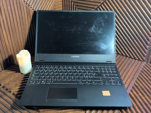 Lenovo Legion Y540-15IRH-PG0, photo réelle