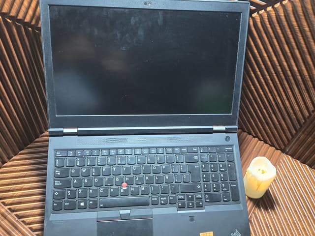 Lenovo ThinkPad P15 Gen 1, photo réelle