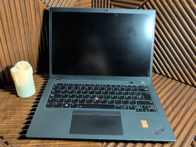 Lenovo ThinkPad T14 Gen 4, photo réelle