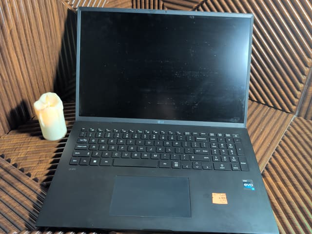 LG 17ZB90R-K.AAC7U1, photo réelle
